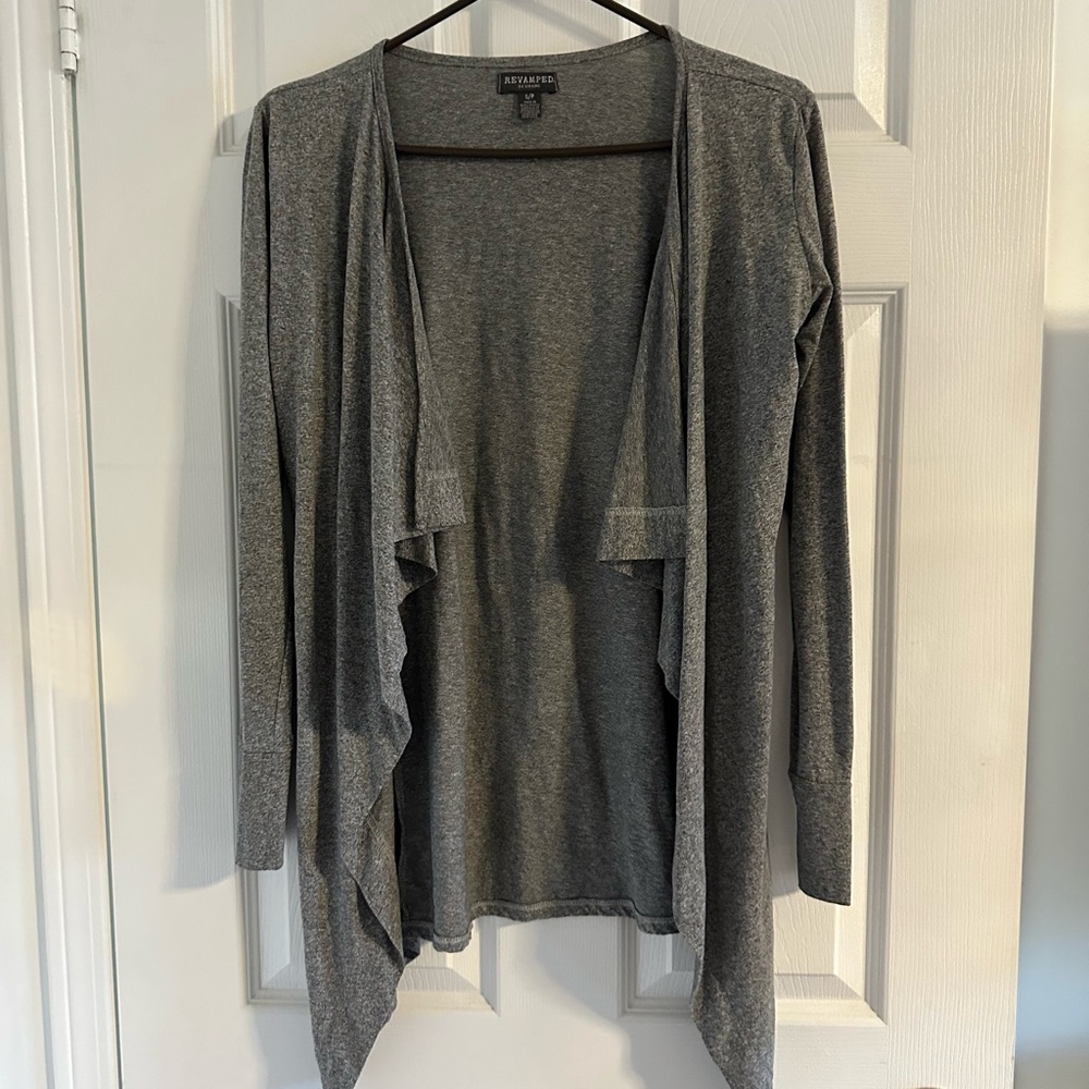 Grey top